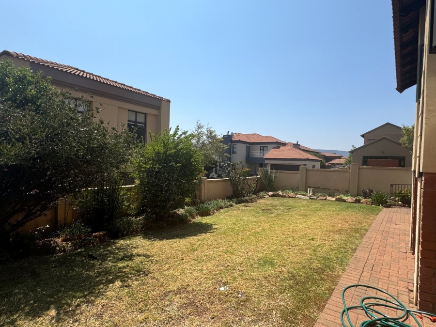 To Let 3 Bedroom Property for Rent in Xanadu North West